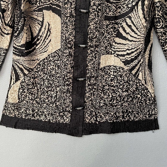 Chicos Travelers Mandarin Collar Toggle Button Top - Picture 3 of 11